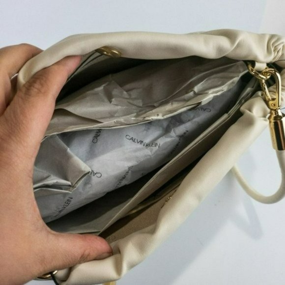 Calvin Klein Sienna Crossbody -Cherub White - Picture 5 of 5